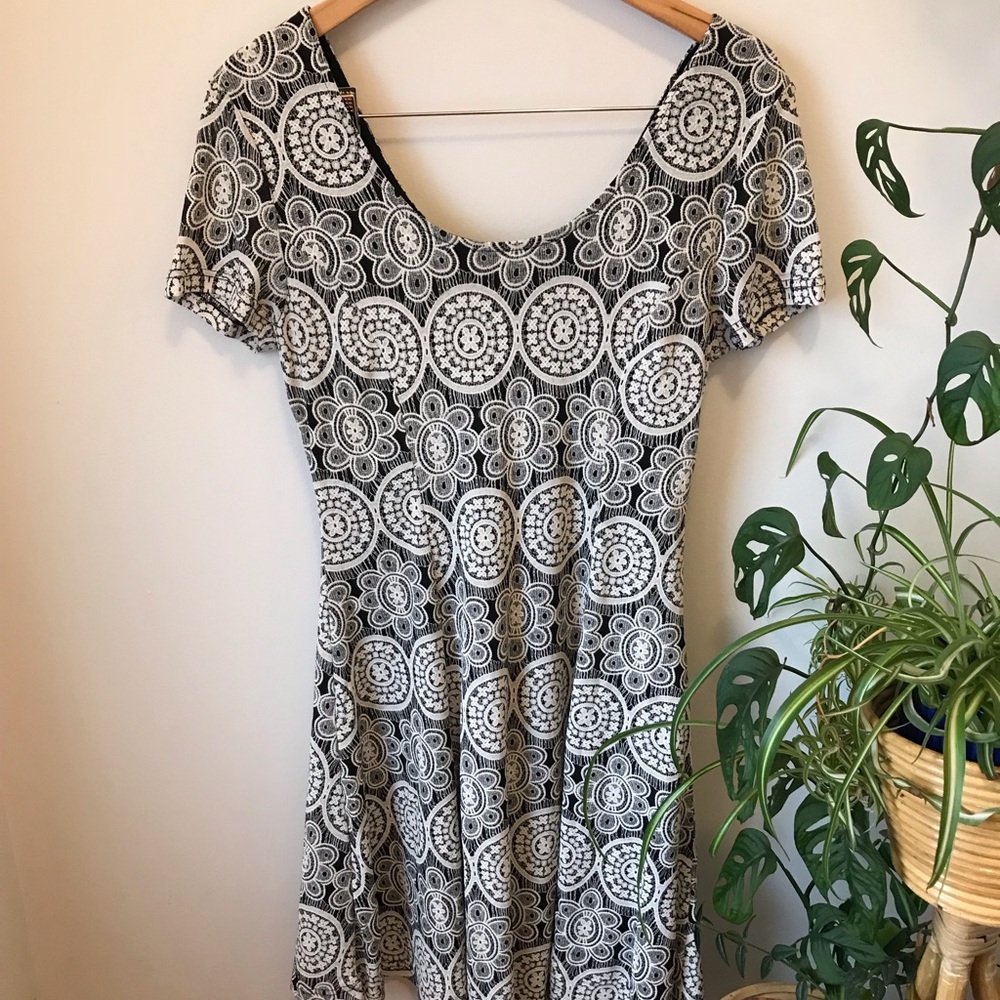 Sweet Black and White Floral Swing Dress